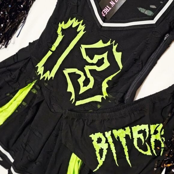 Trickz N Treatz Z‑O‑M‑B‑I‑E Cheerleader Costume – Distressed Pleated Raw Hem XS - Picture 11 of 14